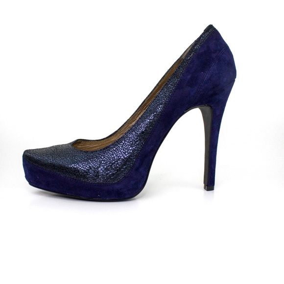 BCBG Paris Shoes - BCBG Paris Stunning Blue High Heels Size 8.5